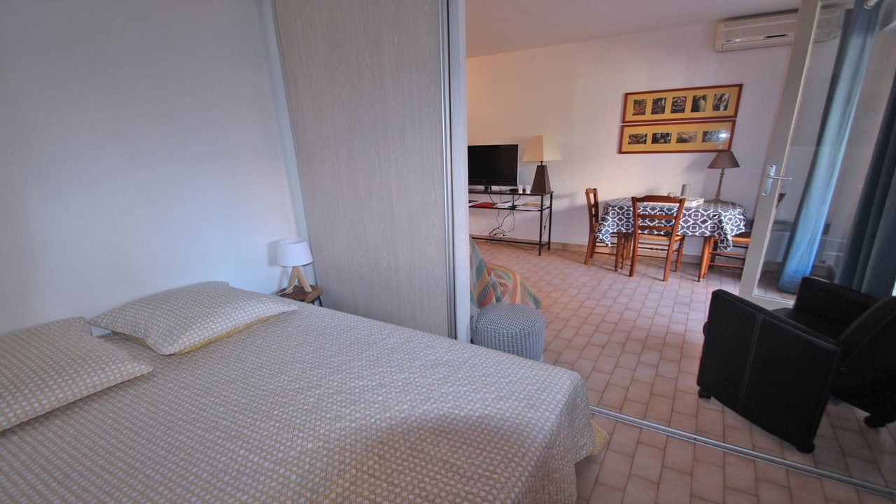 Photo of Bedroom in Sainte-Maxime City Centre