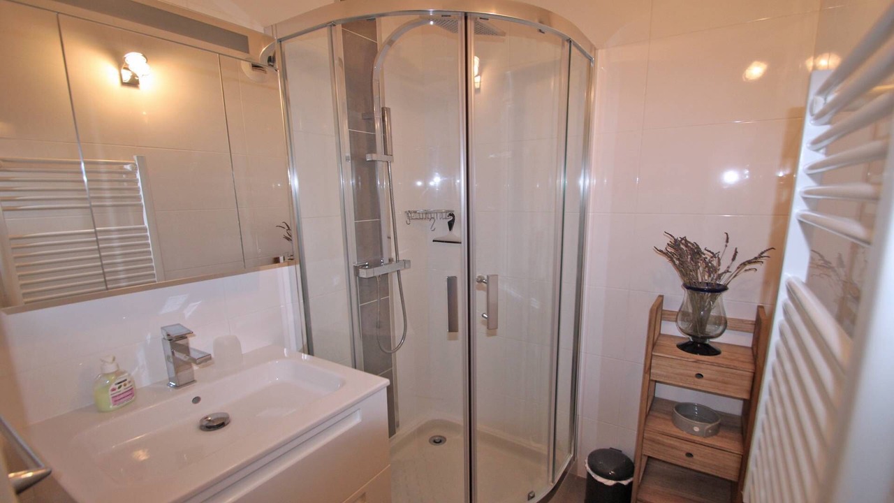 Photo of Bathroom in Sainte-Maxime City Centre