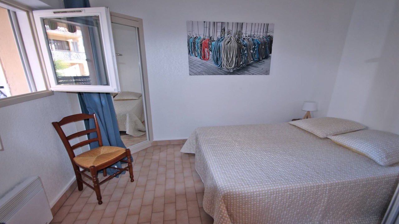 Photo of Bedroom in Sainte-Maxime City Centre