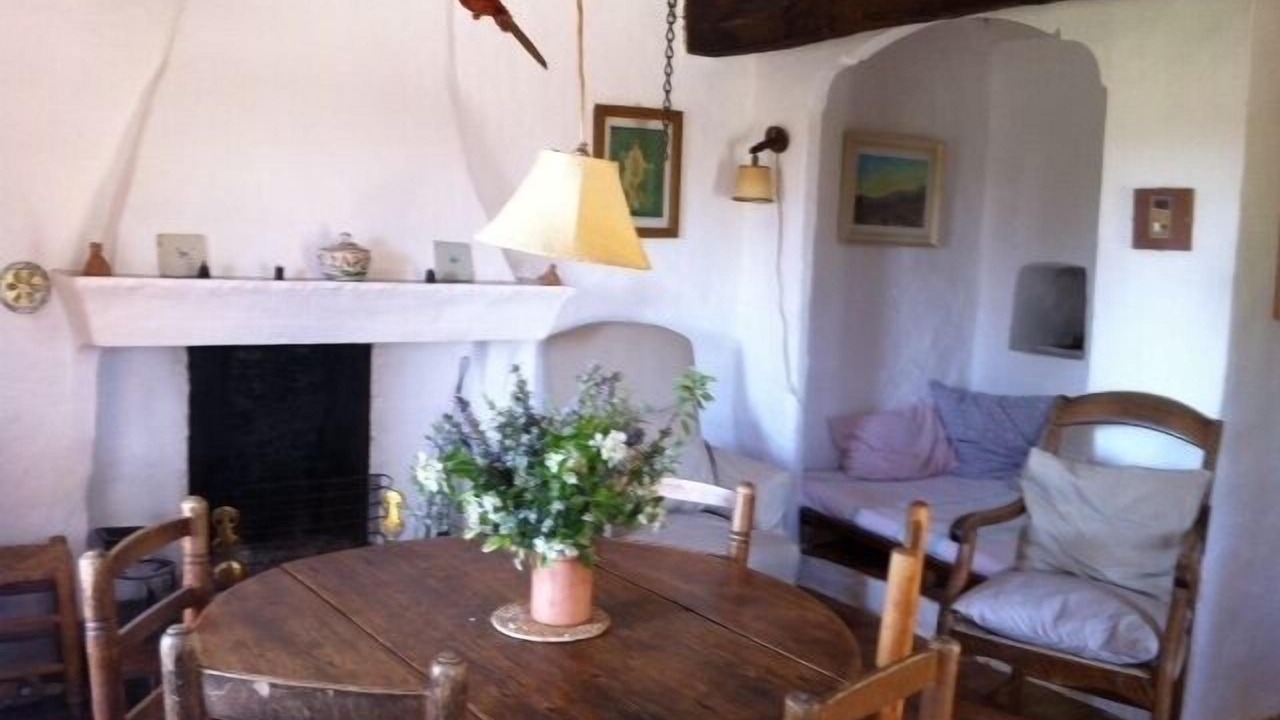 Photo of Livingroom in Entrecasteaux