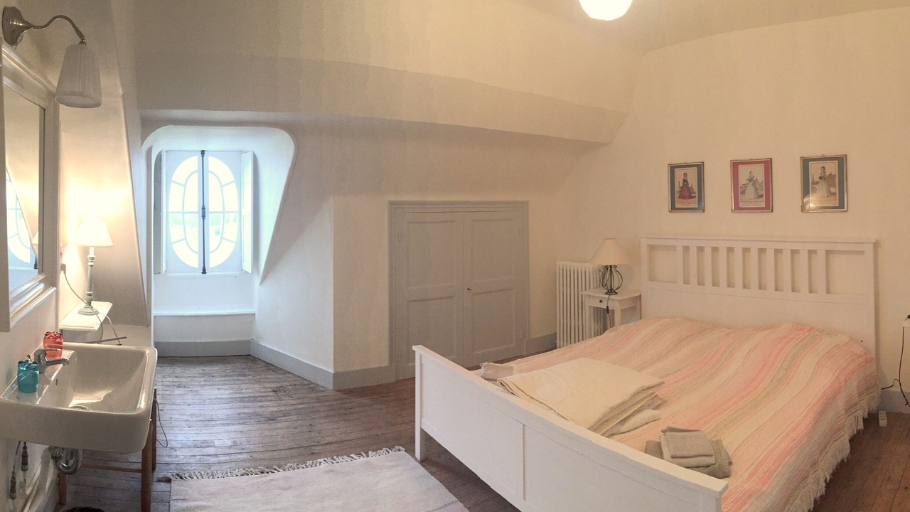 Photo of Bedroom in Bourbon-Lancy