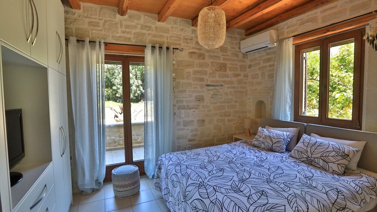 Photo of Bedroom in Atsipópoulon