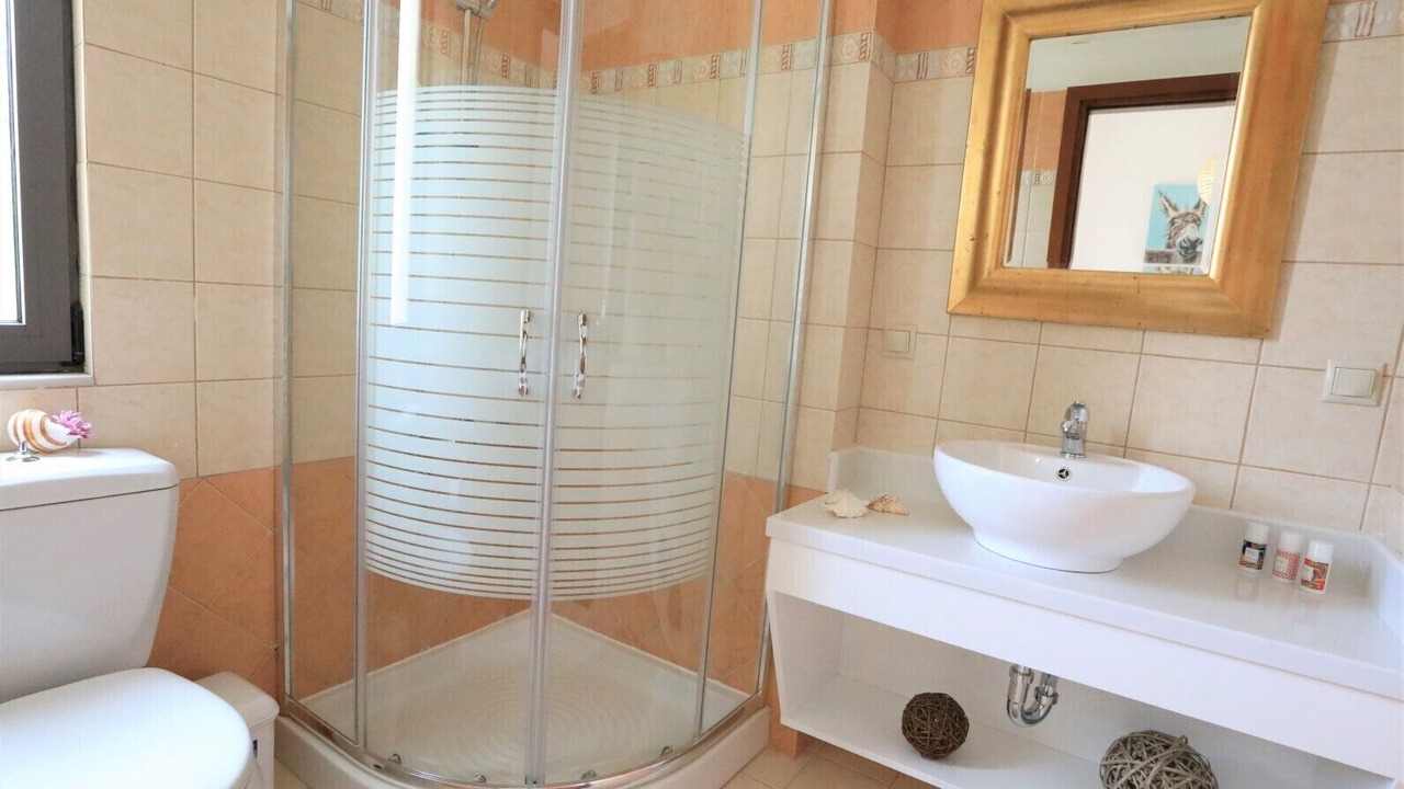 Photo of Bathroom in Monopari