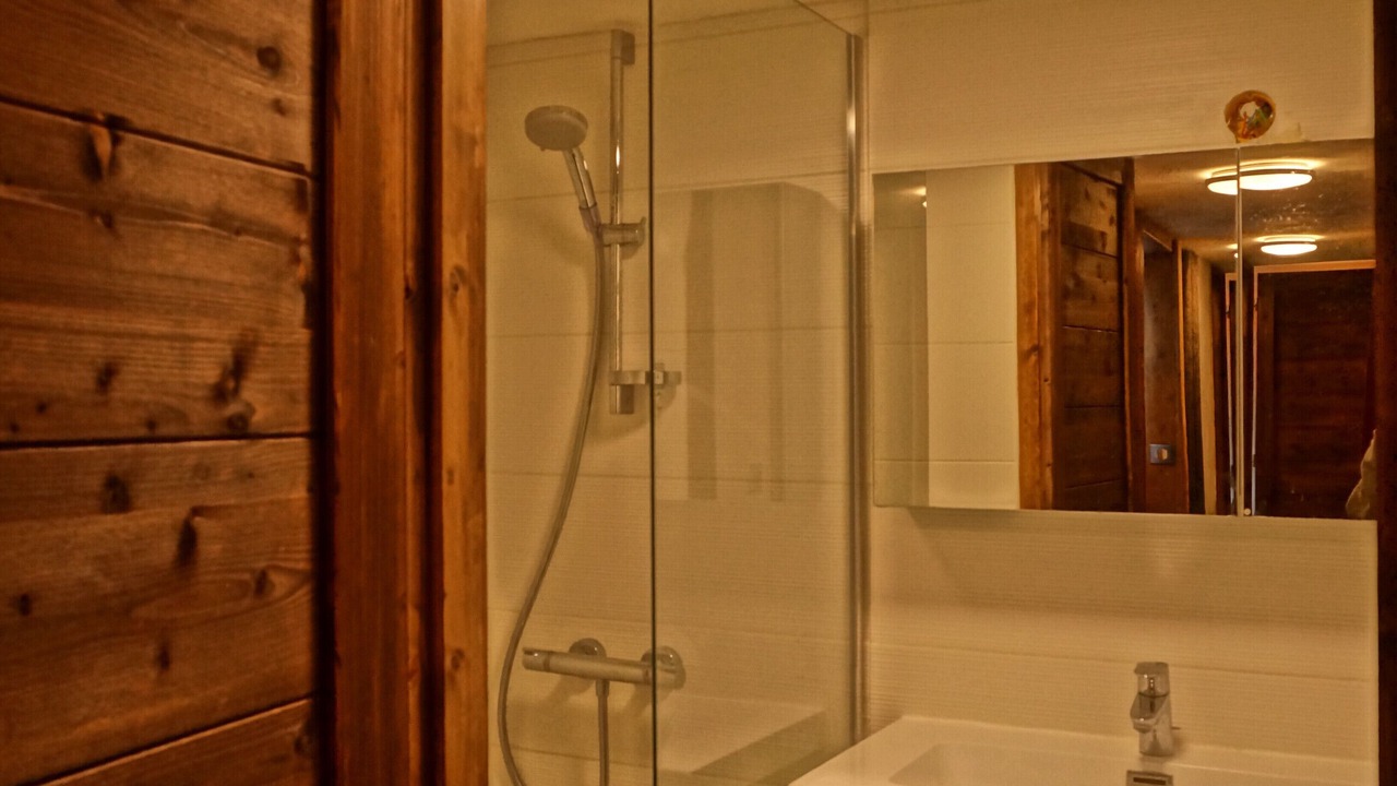 Photo of Bathroom in Arc-1600