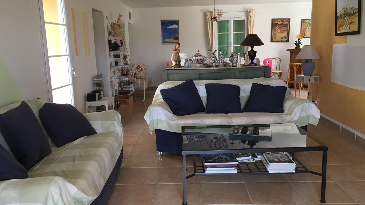 Photo of Livingroom in Le Val