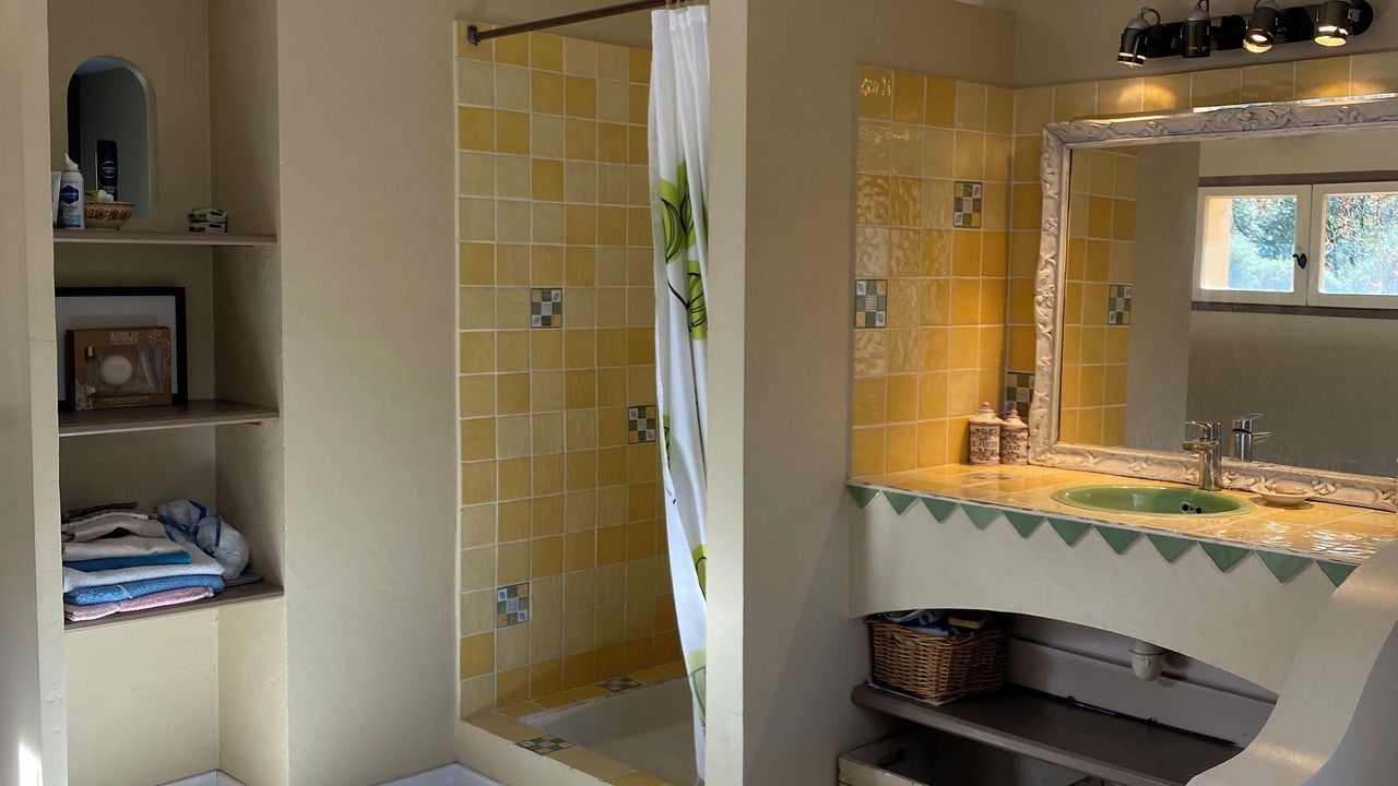 Photo of Bathroom in Barjols