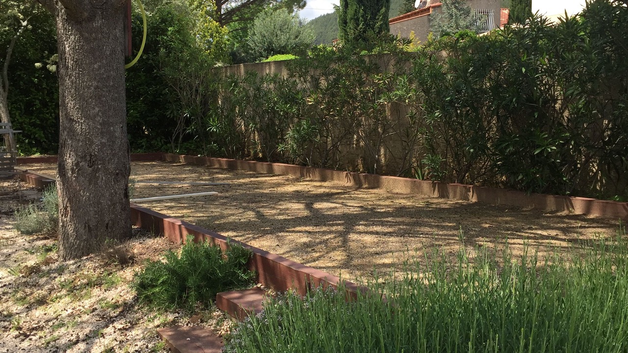 Photo of Outdoor in Auriol