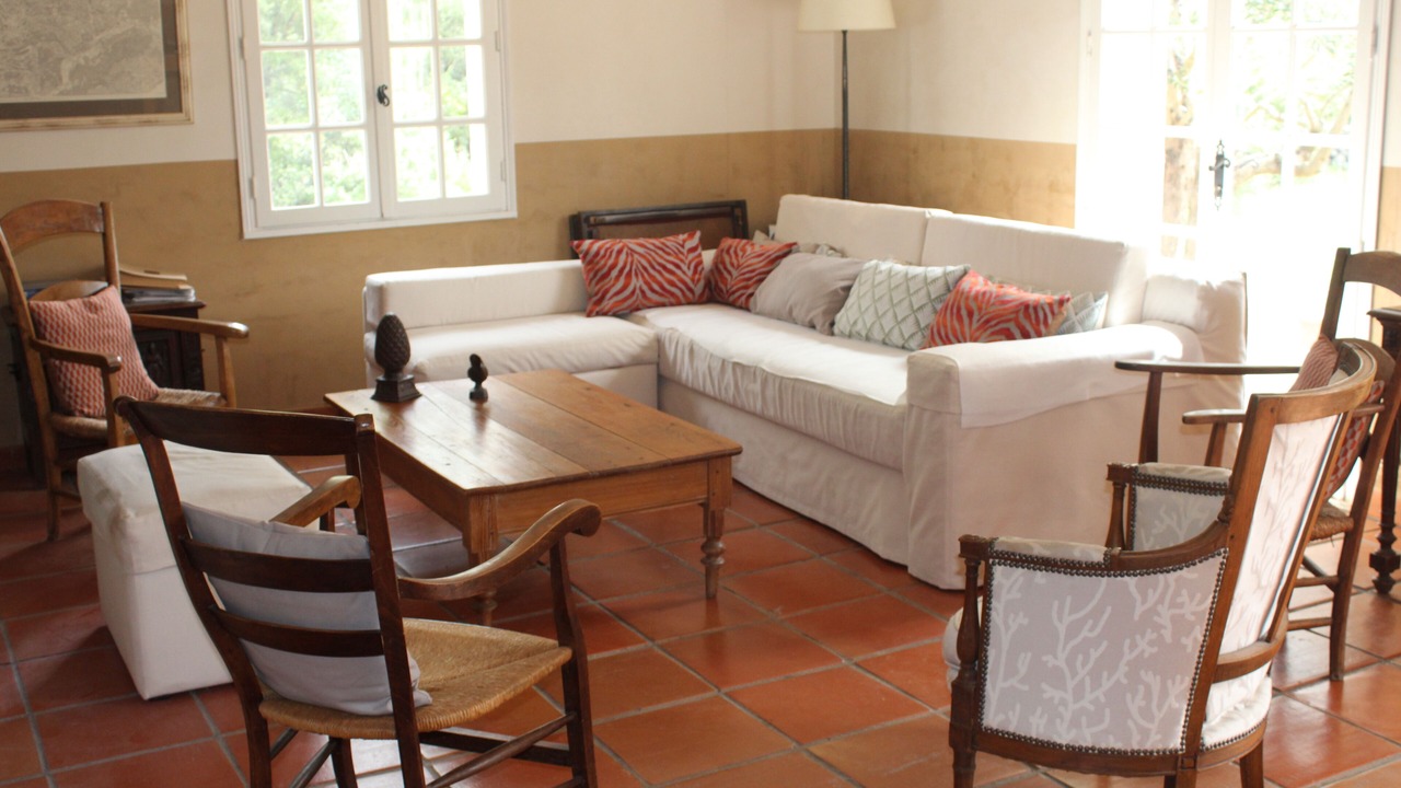 Photo of Livingroom in Entrecasteaux