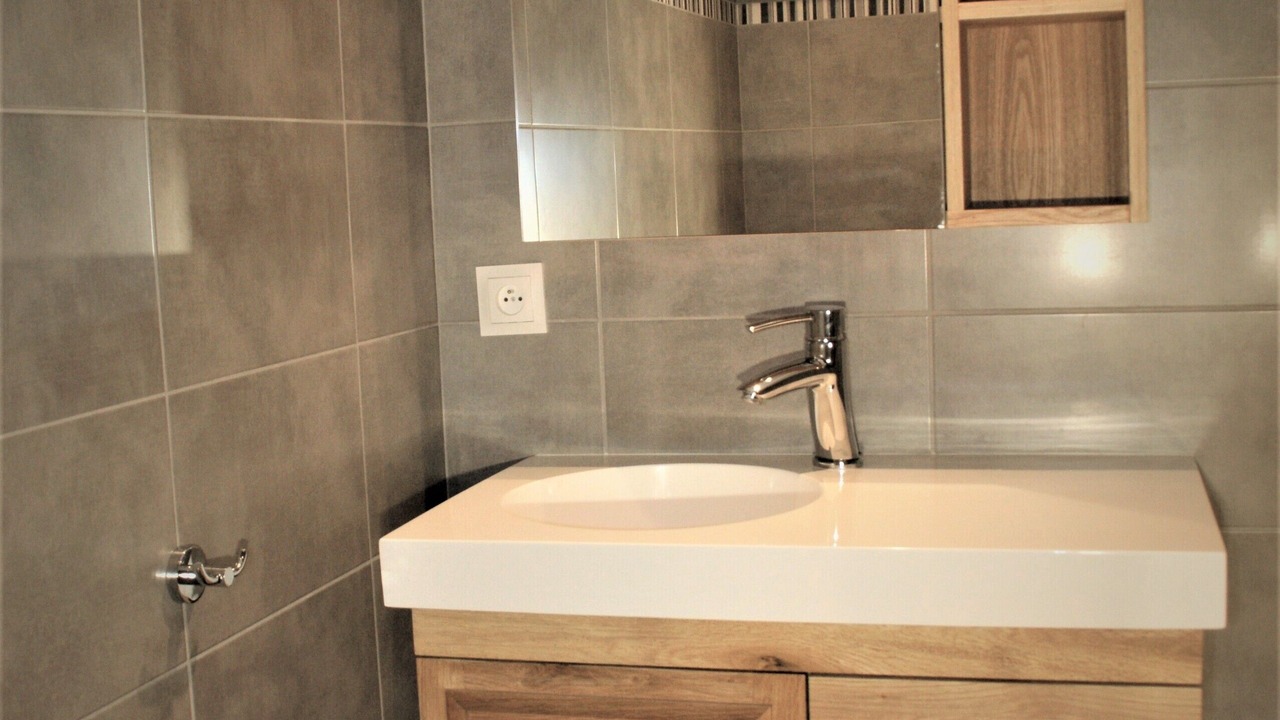Photo of Bathroom in Cordon