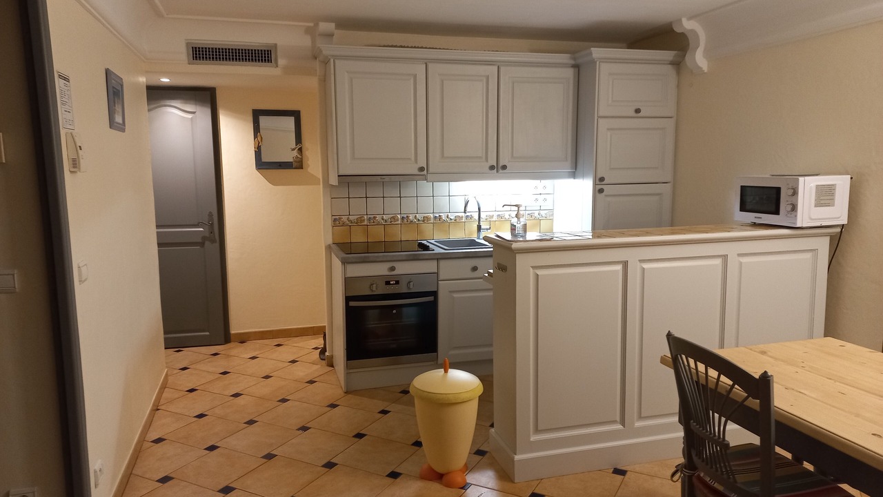 Photo of Kitchen in Sainte-Maxime City Centre