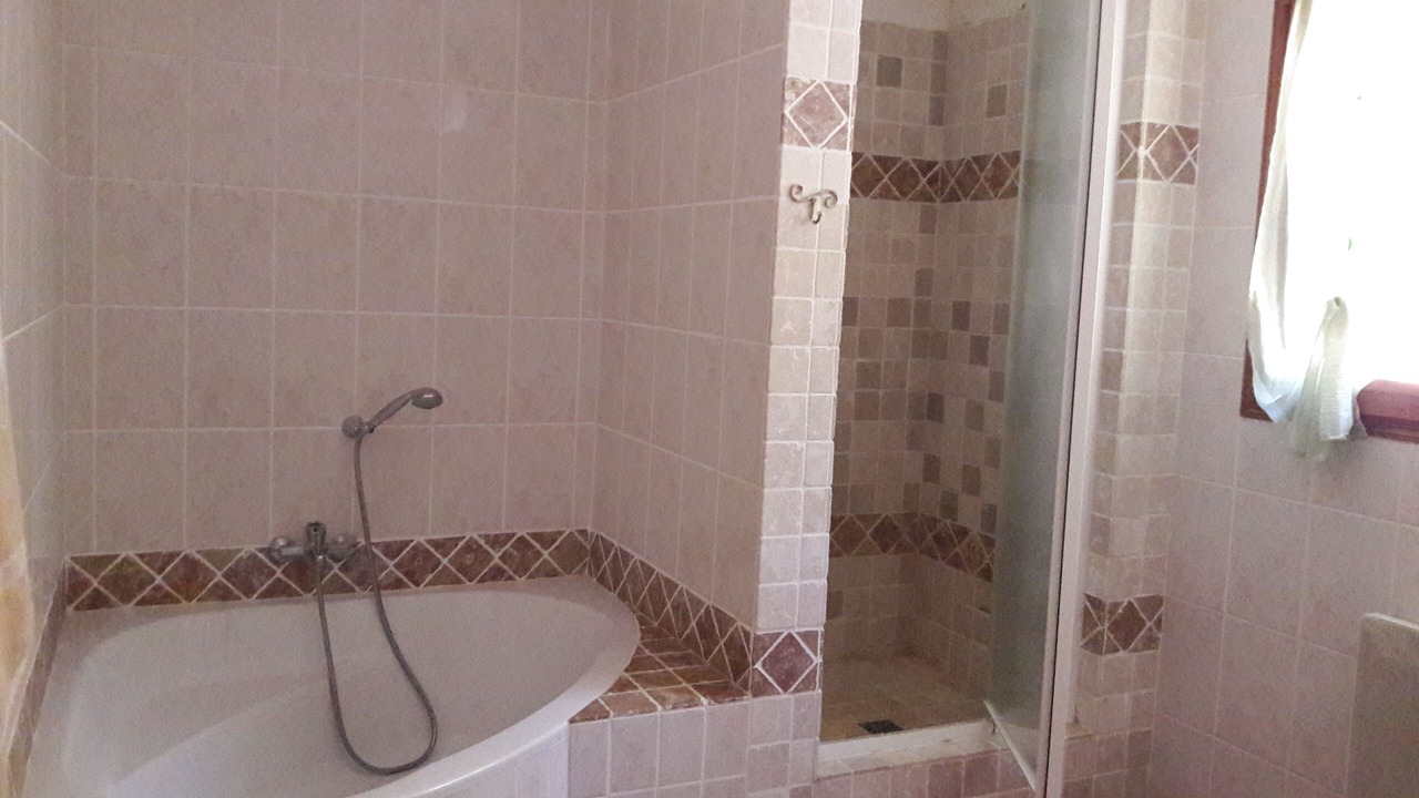 Photo of Bathroom in Cabasse