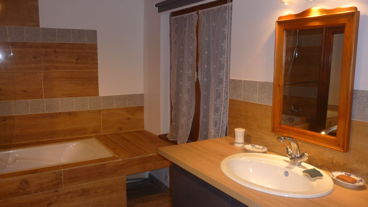 Photo of Bathroom in Saint-Martin-de-Queyrieres