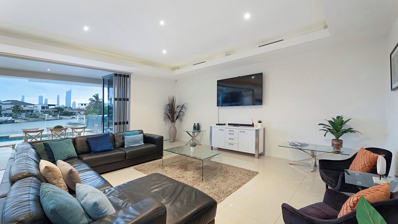 Photo of Livingroom in Broadbeach Waters