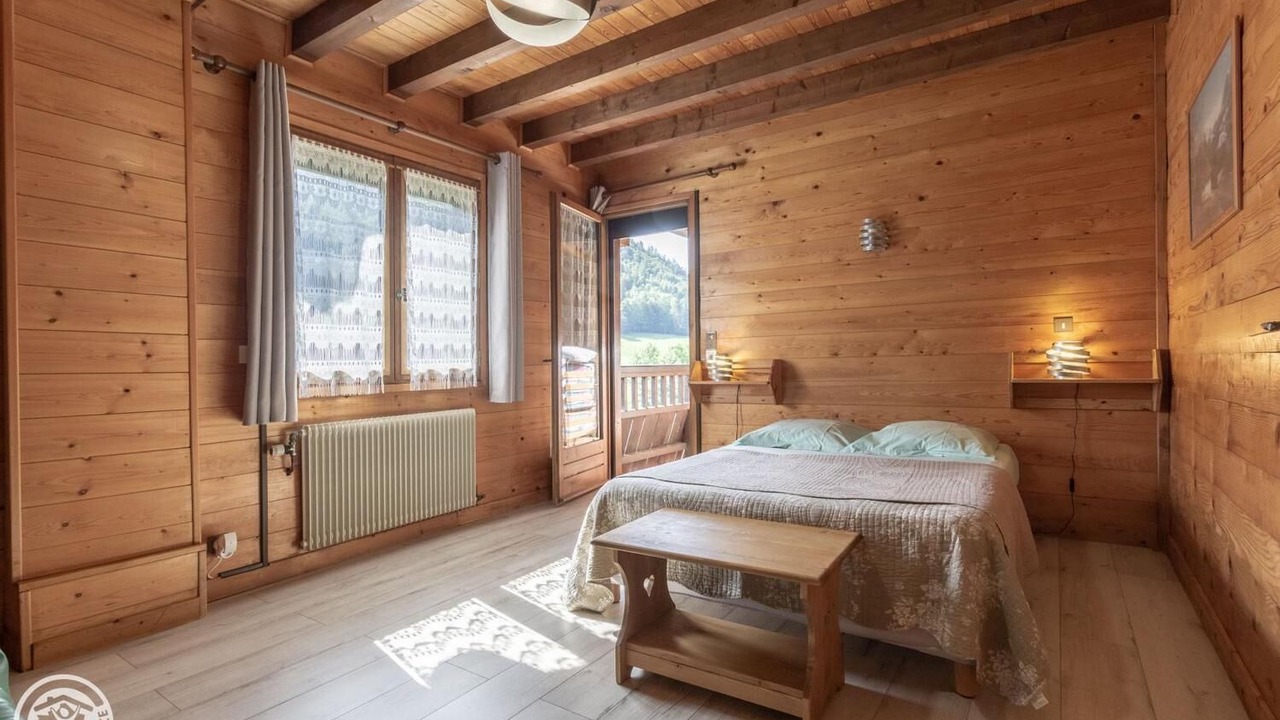 Photo of Bedroom in Les Clefs