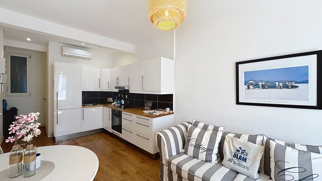 Photo of Livingroom in Cannes City Centre