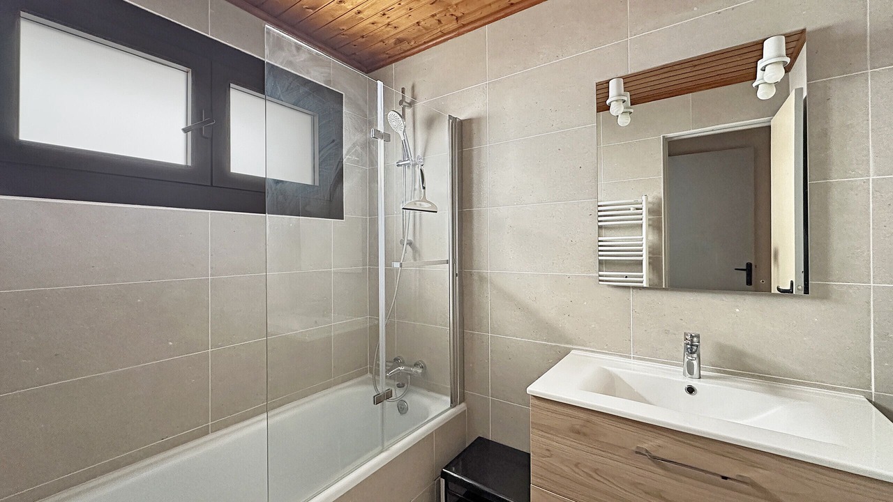 Photo of Bathroom in Les Carroz-d'Araches