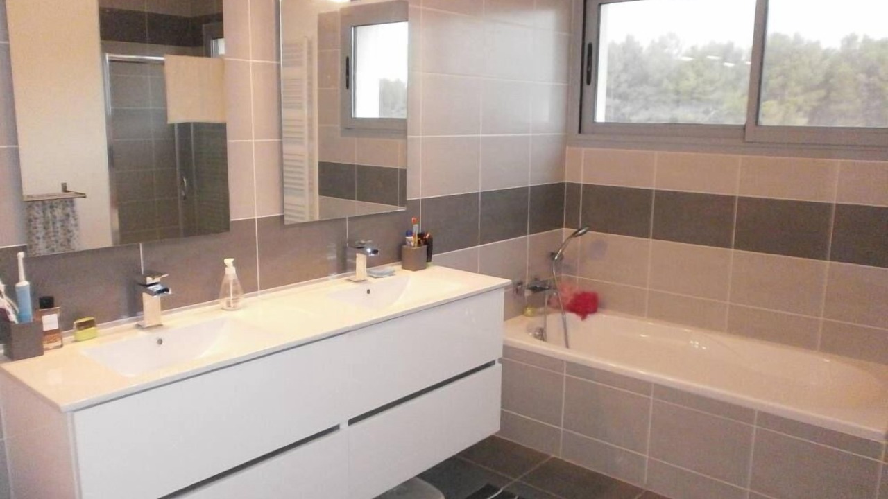 Photo of Bathroom in Rousset