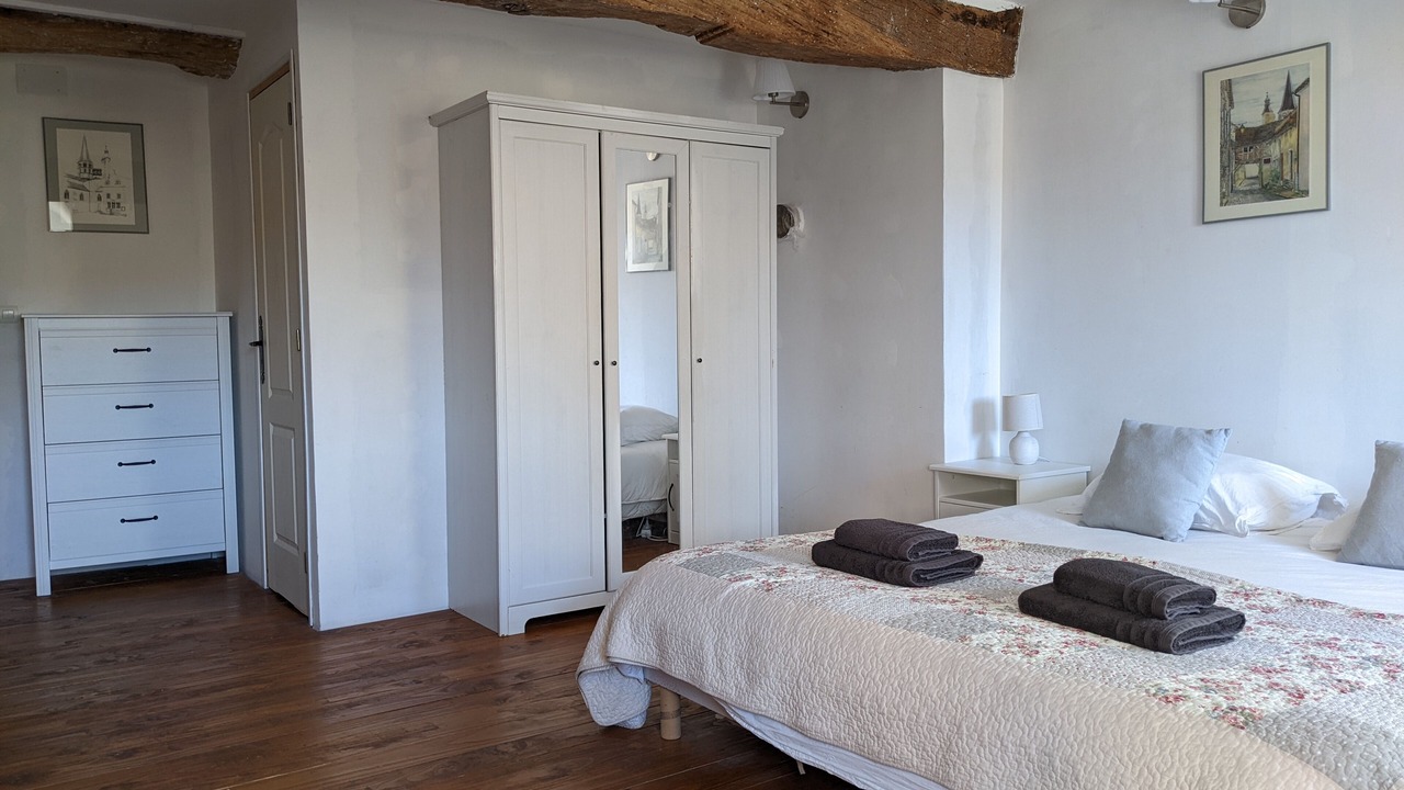 Photo of Bedroom in Saint-Gengoux-le-National