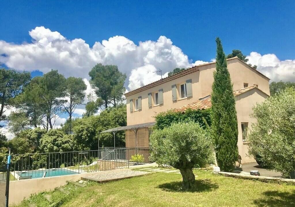 Photo of Outdoor in Pourrieres