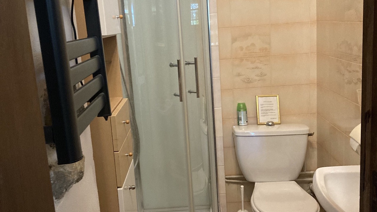 Photo of Bathroom in Flayosc