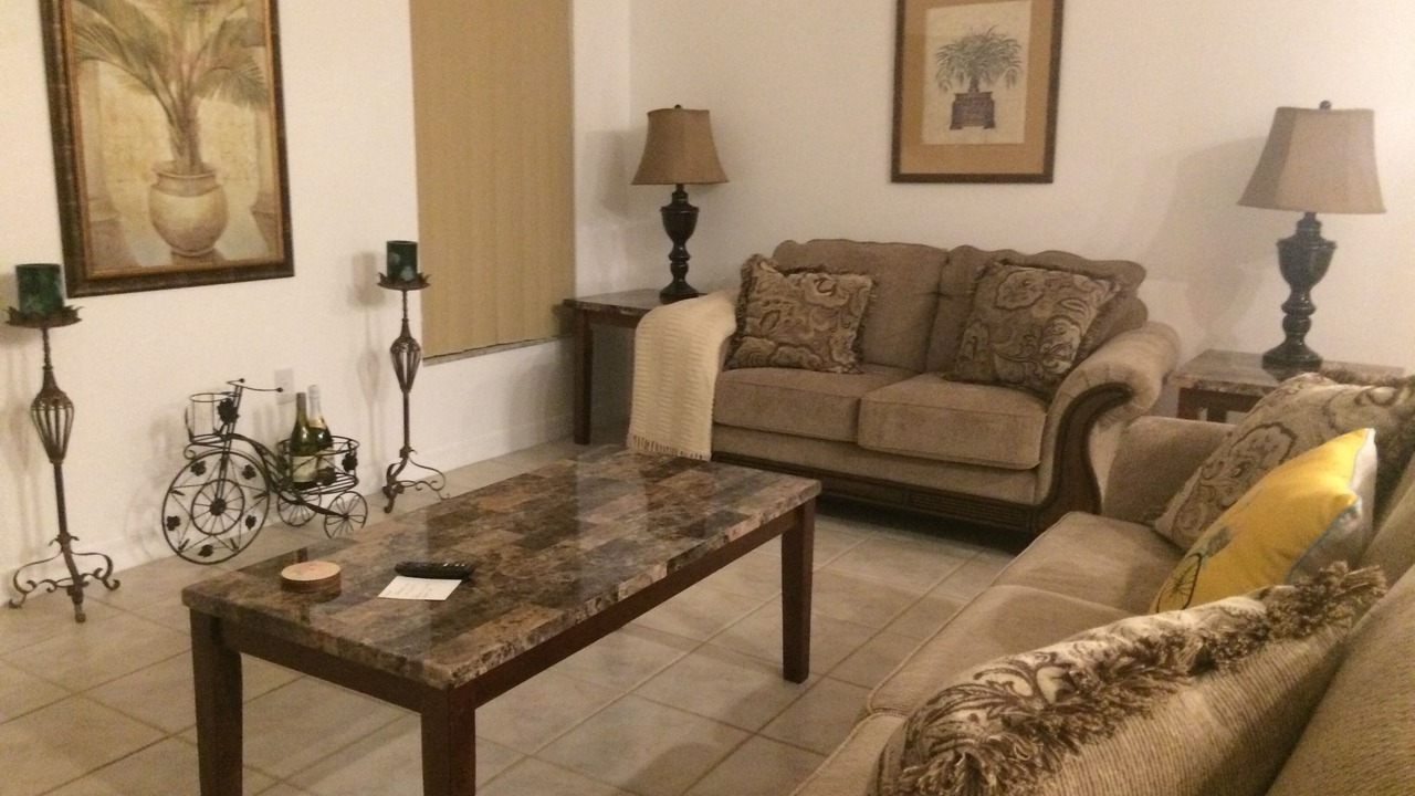 Photo of Livingroom in Crescent Lakes
