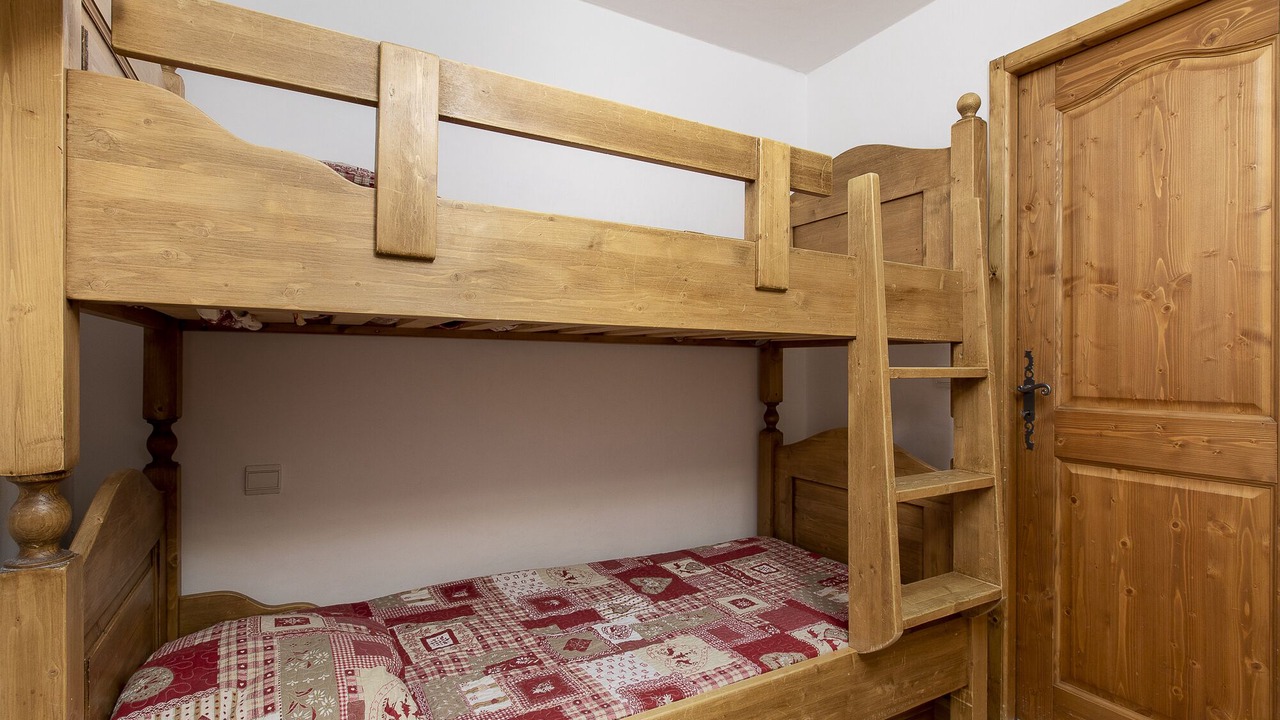 Photo of Bedroom in Arc-1800