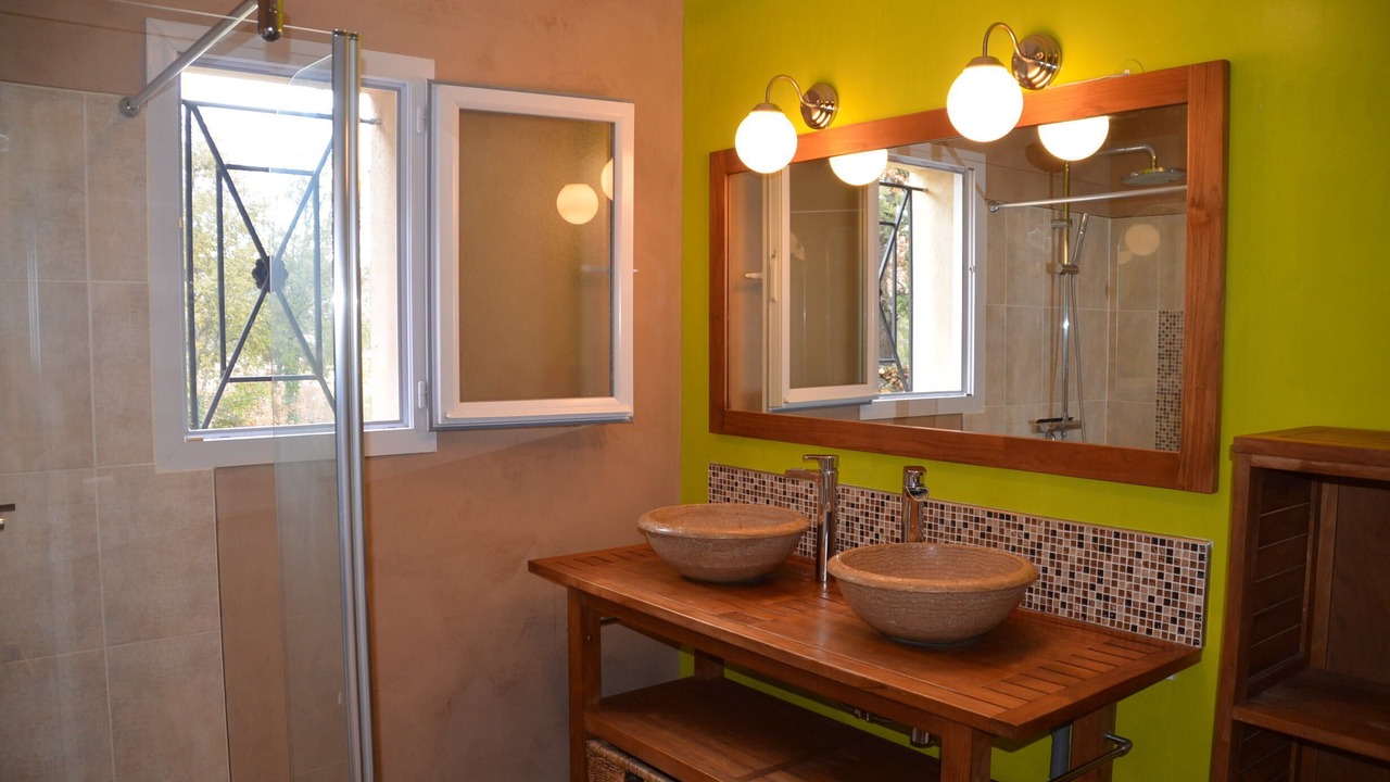 Photo of Bathroom in Regusse