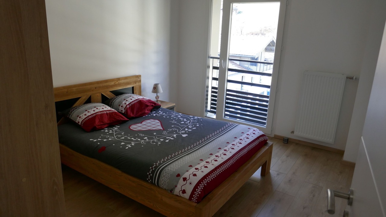 Photo of Bedroom in Thones