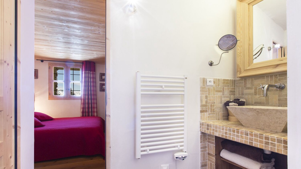 Photo of Bathroom in Arc-1800