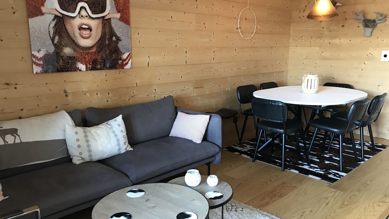 Photo of Livingroom in Arc-1800