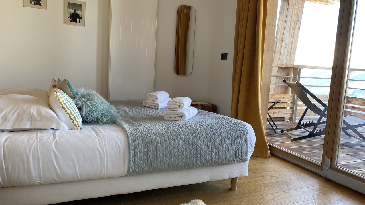 Photo of Bedroom in Arc-1800