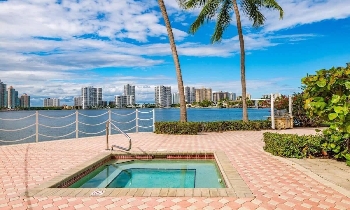 Photo of Outdoor in Sunny Isles Beach