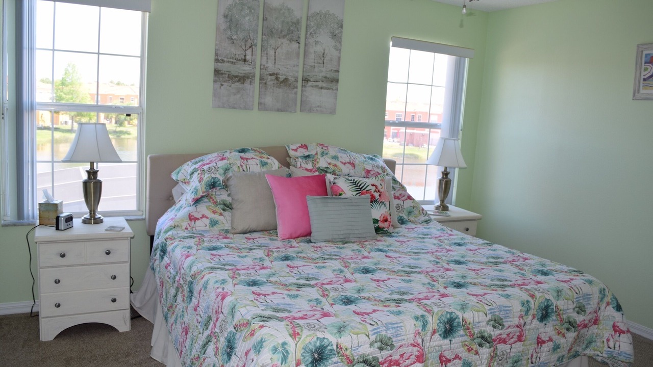 Photo of Bedroom in Lake Berkley