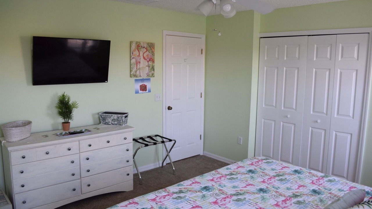 Photo of Bedroom in Lake Berkley
