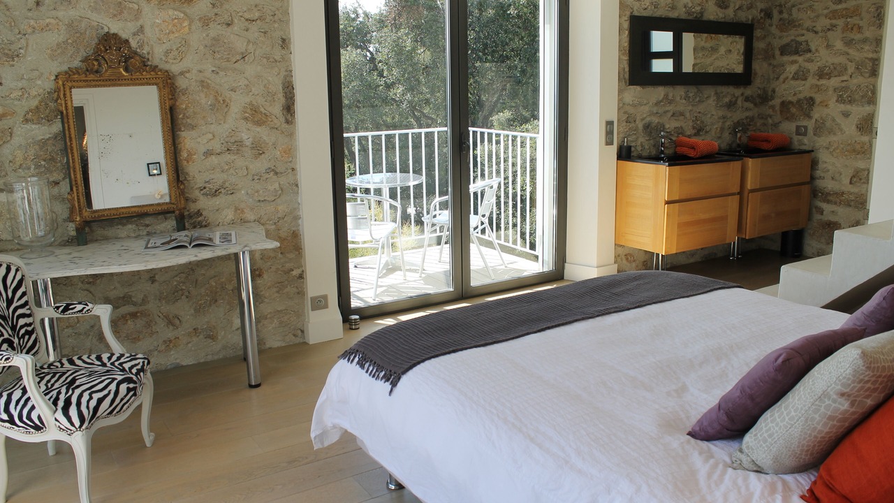 Photo of Bedroom in California - Pezou