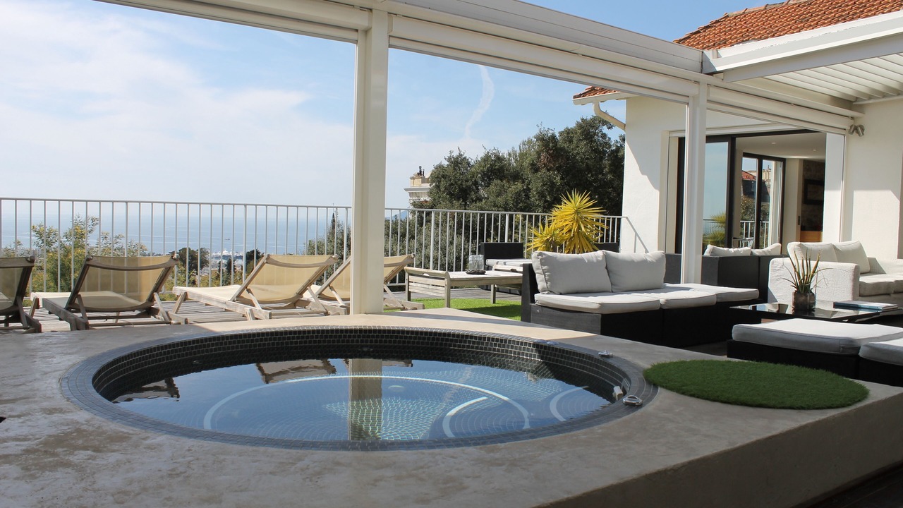 Photo of Outdoor in California - Pezou