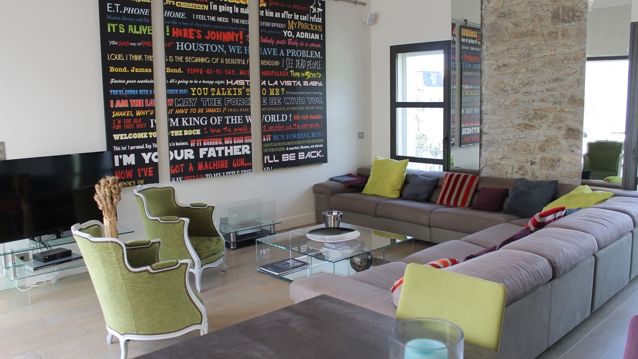 Photo of Livingroom in California - Pezou