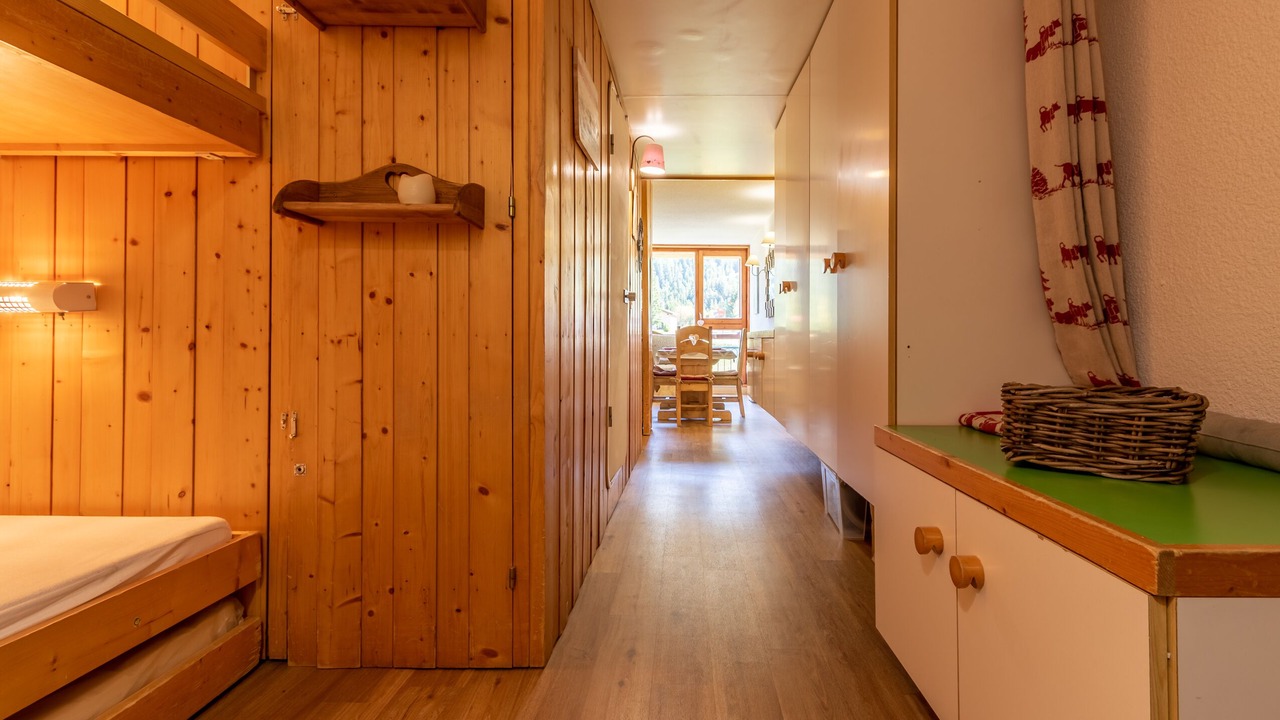 Photo of Bedroom in Arc-1800
