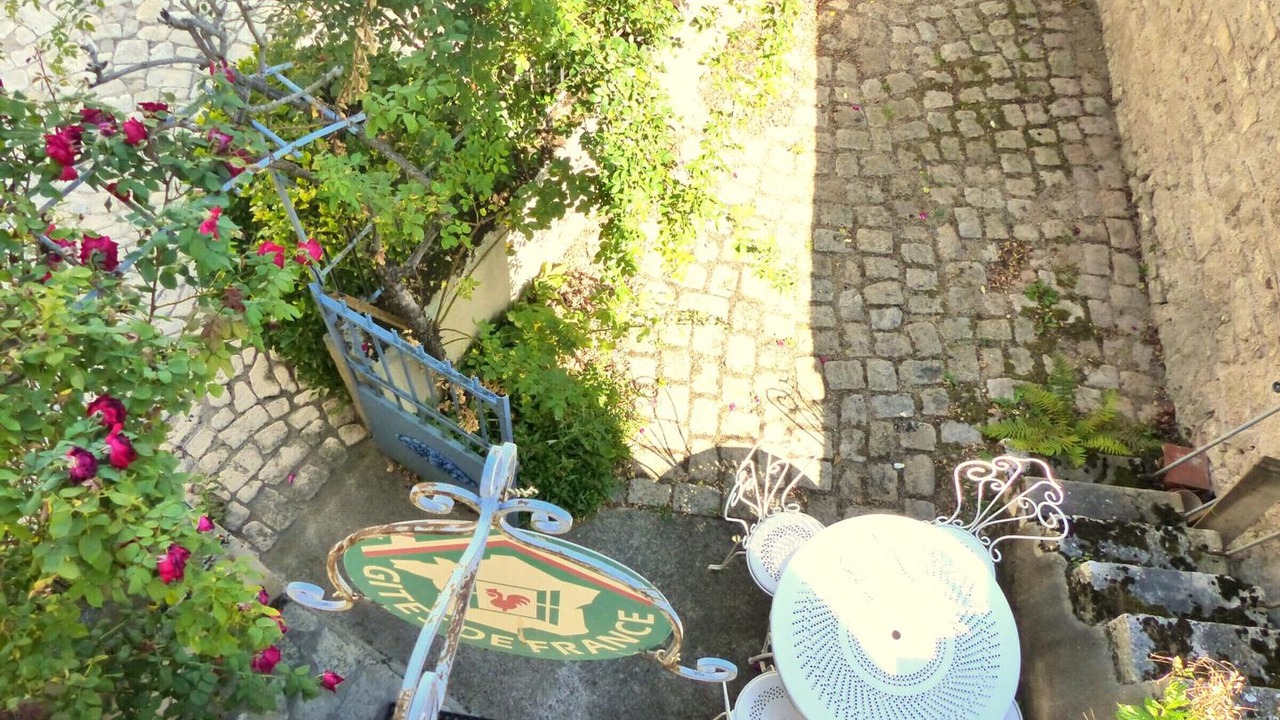 Photo of Outdoor in Billy