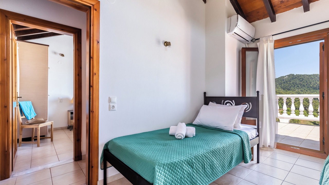 Photo of Bedroom in Skopelos
