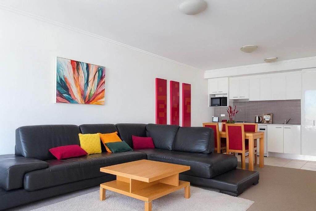 Photo of Livingroom in Broadbeach Waters