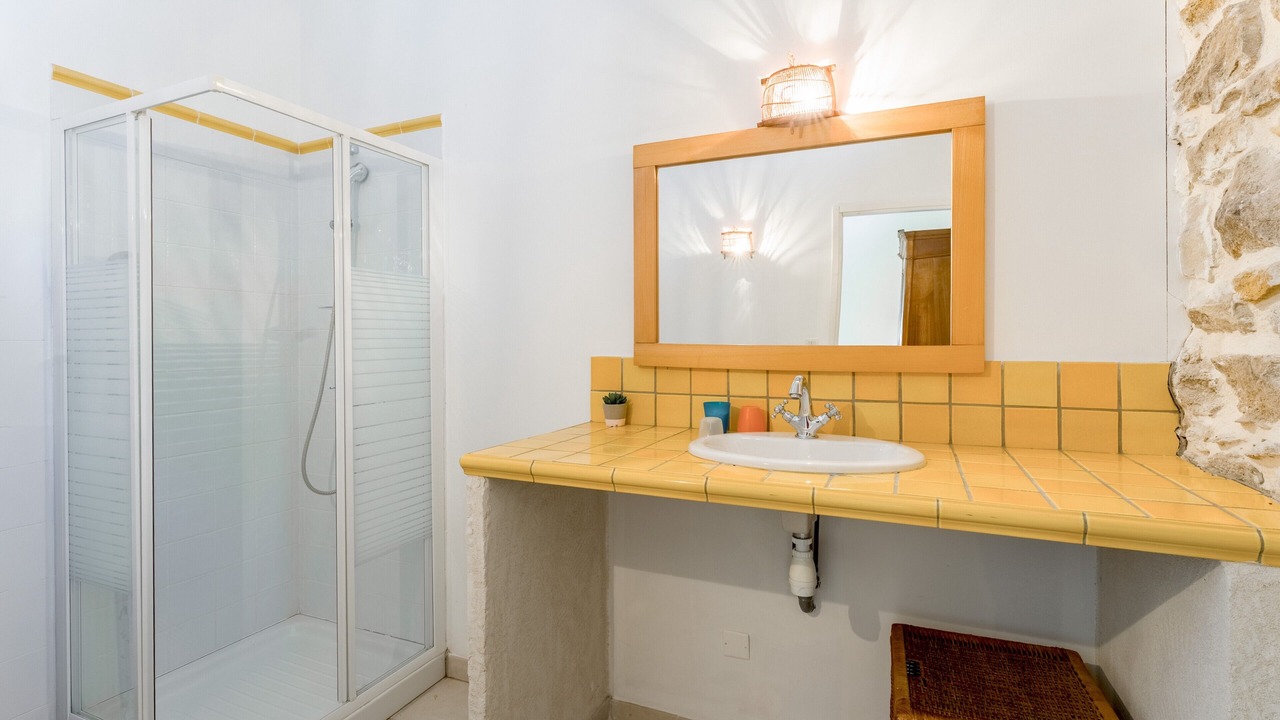 Photo of Bathroom in Saint-Victor-de-Malcap