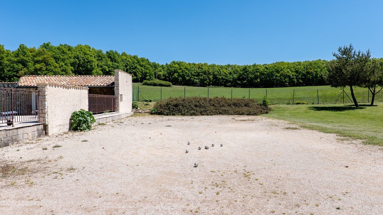 Photo of Outdoor in Redortiers