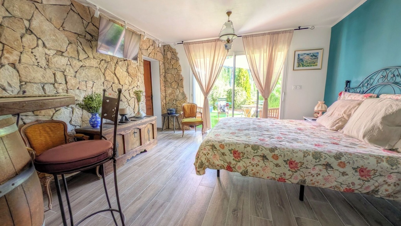 Photo of Bedroom in Le Cannet-des-Maures