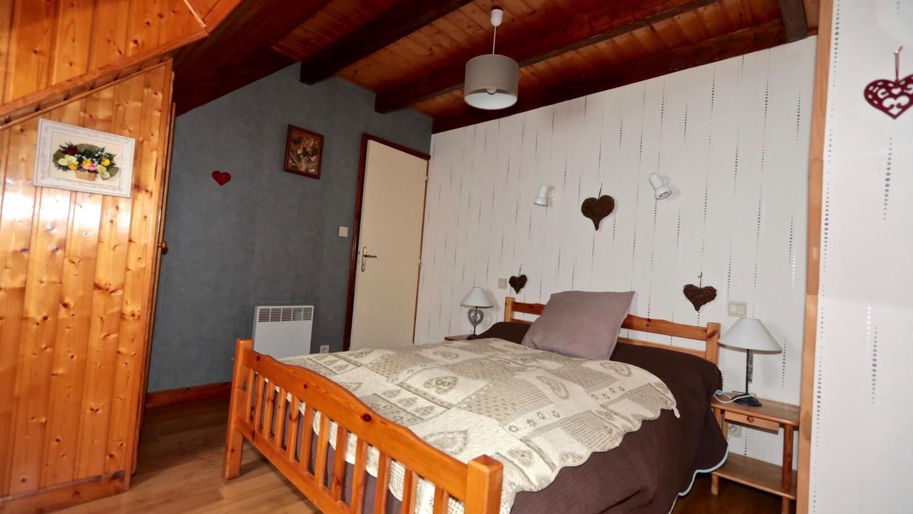 Photo of Bedroom in Besse-en-Chandesse