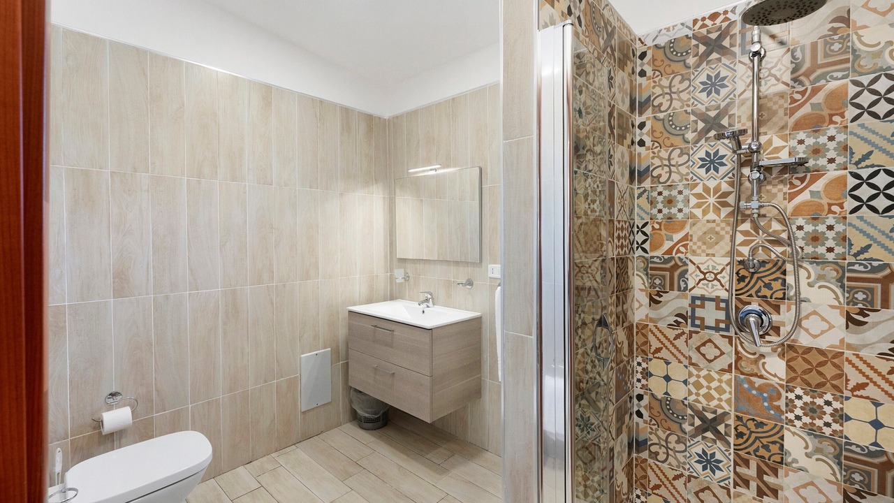 Photo of Bathroom in Laura