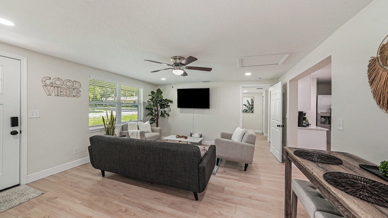 Photo of Livingroom in Zephyrhills West