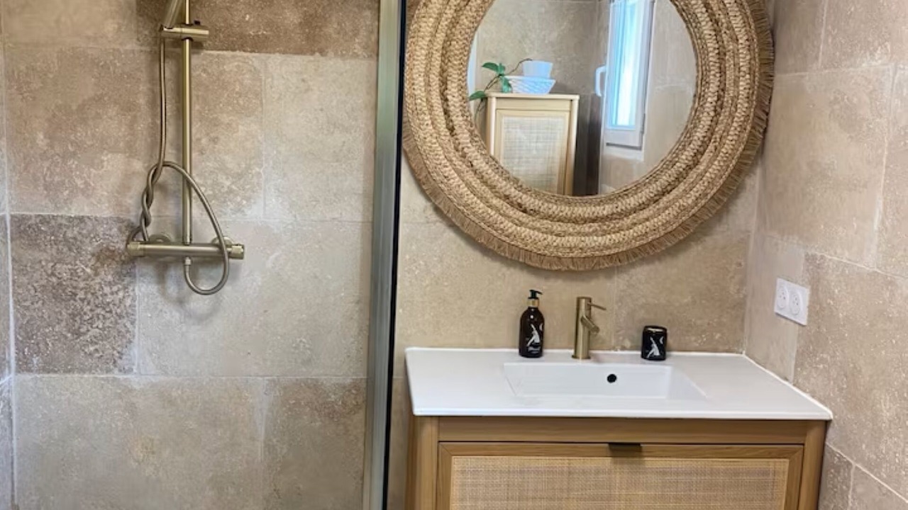 Photo of Bathroom in Peynier