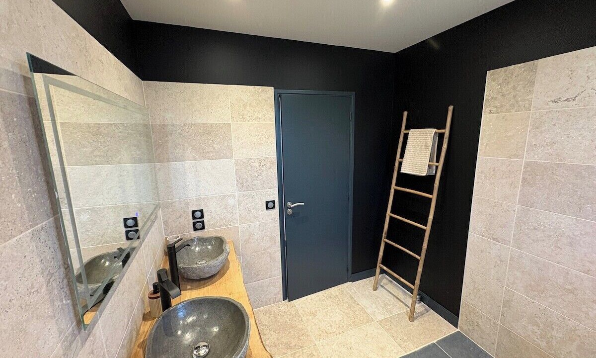 Photo of Bathroom in Enval