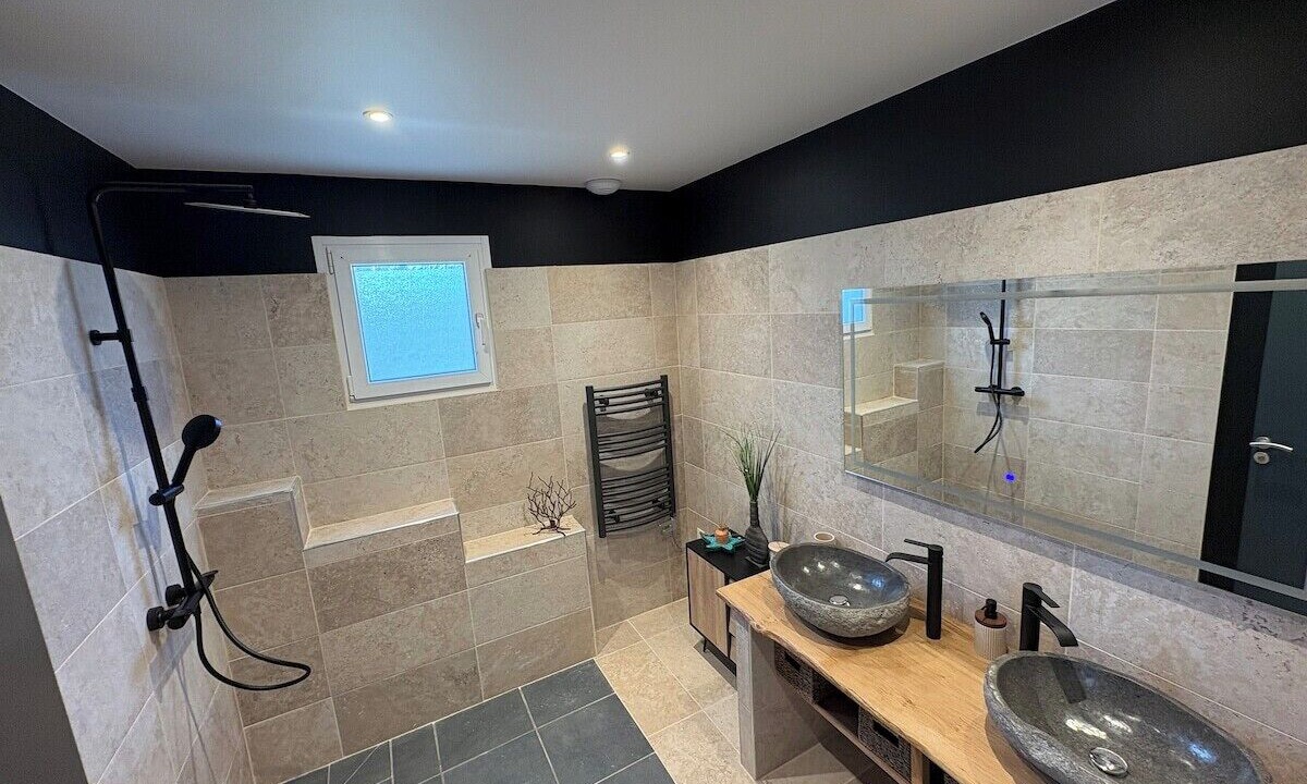 Photo of Bathroom in Enval